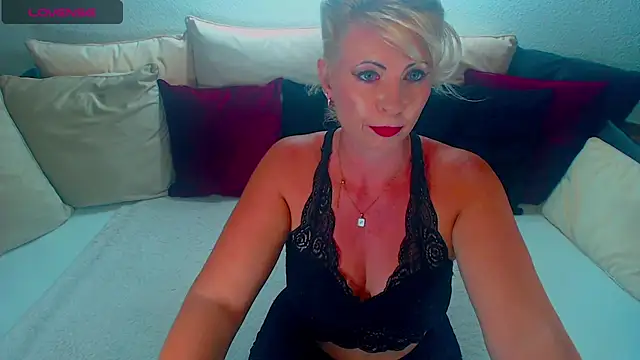 Lex McQueen online show from 8, 7, 2026