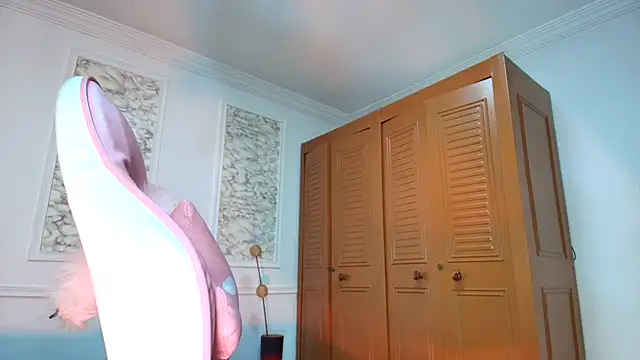 Danella houston online show from 4, 10, 2025