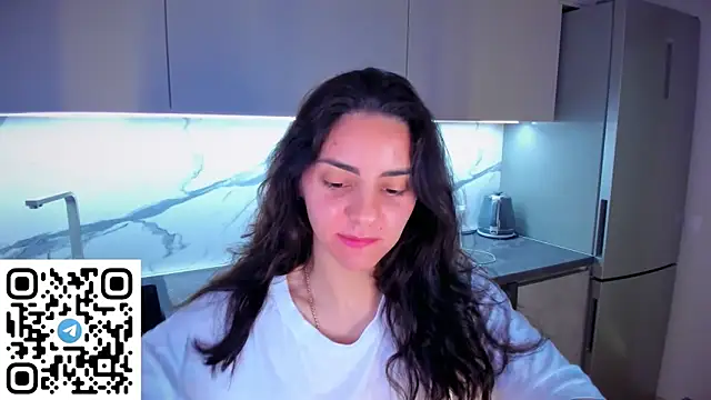Snapshot of EmiliaZen chatting on 3, 6, 2026 EmiliaZen online show from 3, 6, 2026