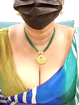 Snapshot of niiveditha chatting on 17, 2, 2025 niiveditha online show from 17, 2, 2025