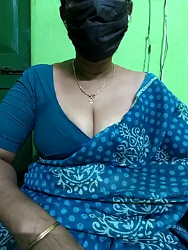 Snapshot of niiveditha chatting on 28, 2, 2025 niiveditha online show from 28, 2, 2025