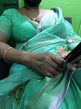 Snapshot of niiveditha chatting on 9, 10, 2025 niiveditha online show from 9, 10, 2025