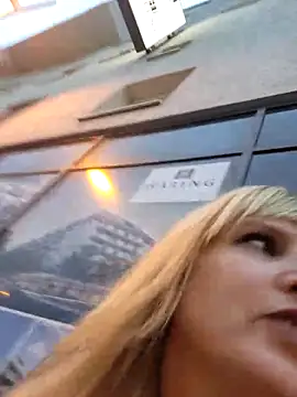 Snapshot of Sexybiene969 chatting on 24, 9, 2025 Sexybiene969 online show from 24, 9, 2025