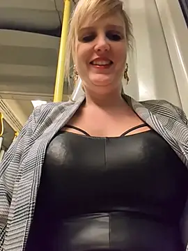 Snapshot of Sexybiene969 chatting on 22, 12, 2025 Sexybiene969 online show from 22, 12, 2025