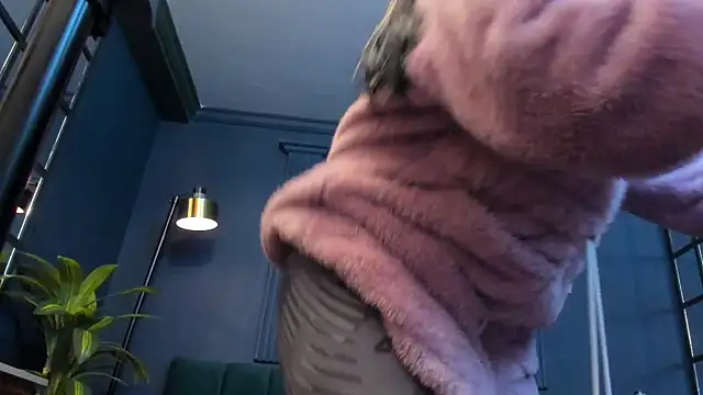 scarlet edwars online show from 9, 1, 2026