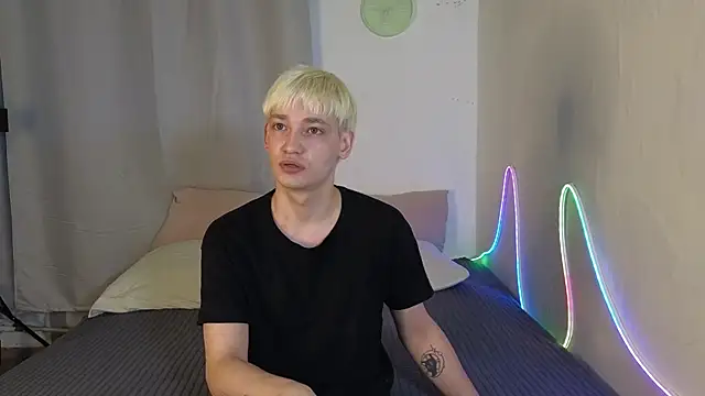 Julian wins online show from 4, 4, 2026