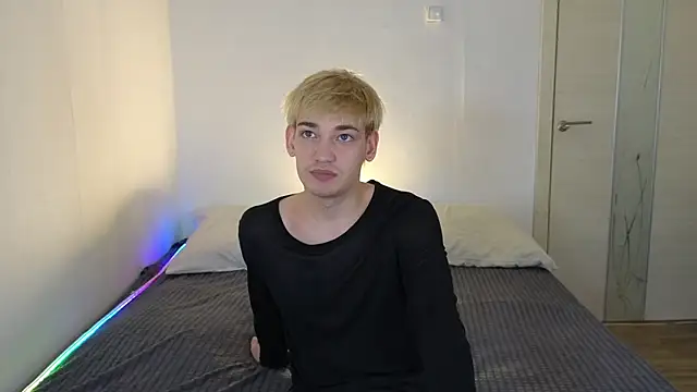 Julian wins online show from 23, 4, 2026