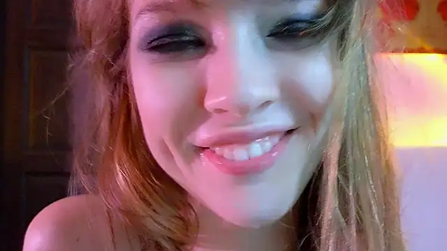 Snapshot of DemiDee chatting on 13, 12, 2024 DemiDee online show from 13, 12, 2024