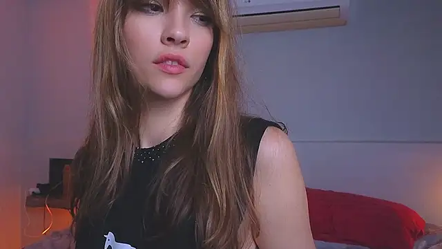 Snapshot of DemiDee chatting on 1, 1, 2025 DemiDee online show from 1, 1, 2025