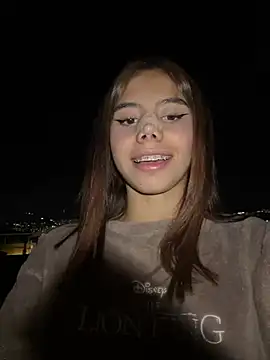 Laura-Khalifa online show from 20, 2, 2025