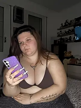 kitsune giada online show from 12, 3, 2025