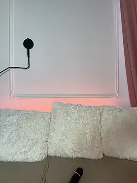 RosieMills online show from 26, 2, 2025