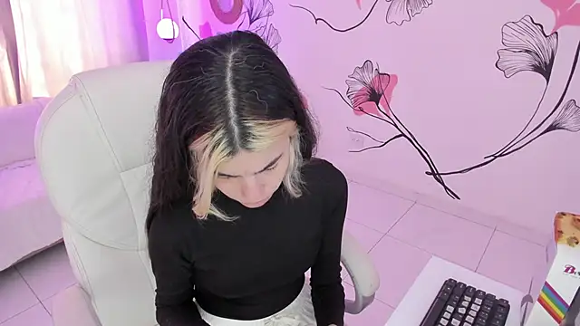 Snapshot of Isabela_Fiorelli chatting on 9, 10, 2025 Isabela Fiorelli online show from 9, 10, 2025