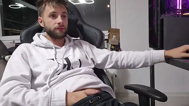 Snapshot of ademandjulia chatting on 2, 10, 2025 ademandjulia online show from 2, 10, 2025