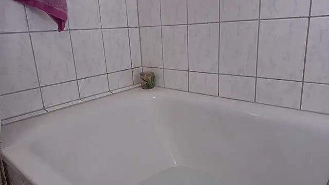 Snapshot of ademandjulia chatting on 5, 10, 2025 ademandjulia online show from 5, 10, 2025