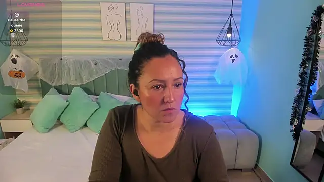 abby apple online show from 20, 10, 2025