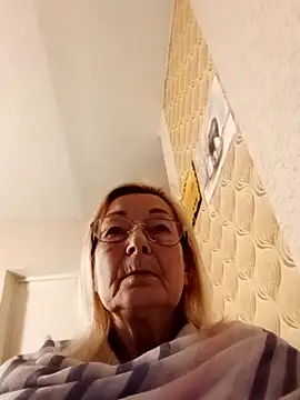 Snapshot of SophiaSky6037 chatting on 19, 2, 2025 SophiaSky6037 online show from 19, 2, 2025