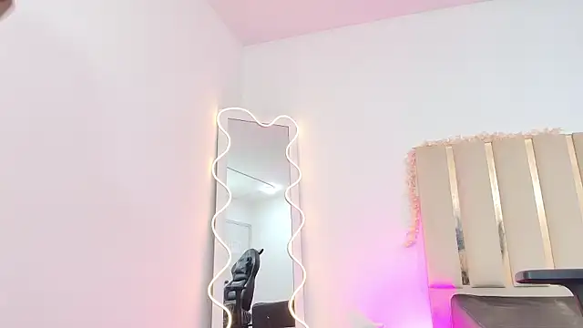 Snapshot of Gaby_tay1 chatting on 11, 3, 2025 Gaby tay1 online show from 11, 3, 2025