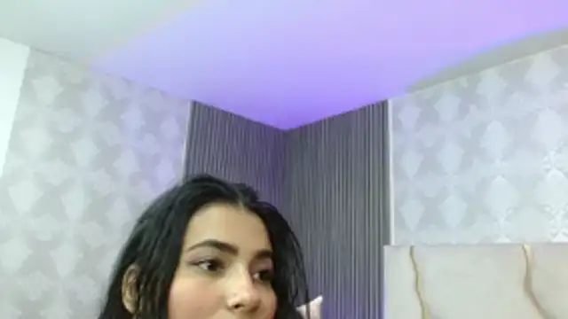 Snapshot of Gaby_tay1 chatting on 21, 10, 2025 Gaby tay1 online show from 21, 10, 2025