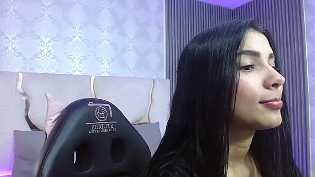 Snapshot of Gaby_tay1 chatting on 7, 11, 2025 Gaby tay1 online show from 7, 11, 2025