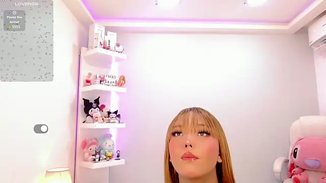 LisaHadidd online show from 14, 2, 2025