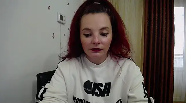 caty33 online show from 17, 2, 2025