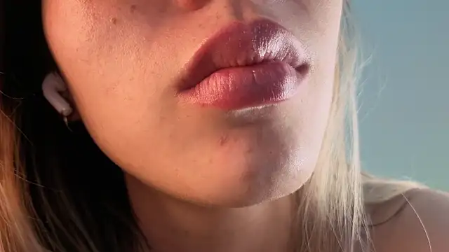 Carolblonde online show from 5, 3, 2026