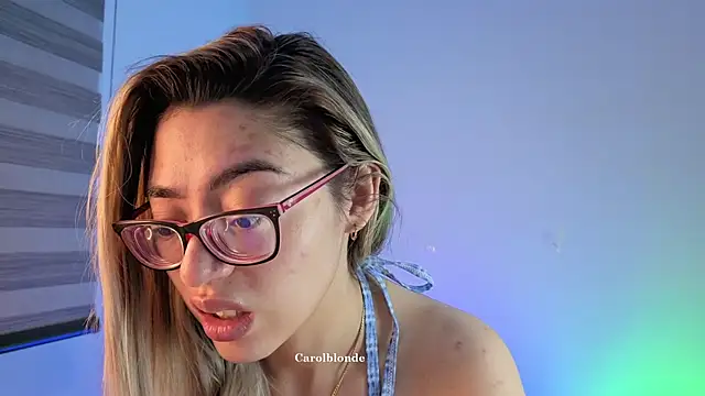Snapshot of Carolblonde chatting on 12, 6, 2026 Carolblonde online show from 12, 6, 2026