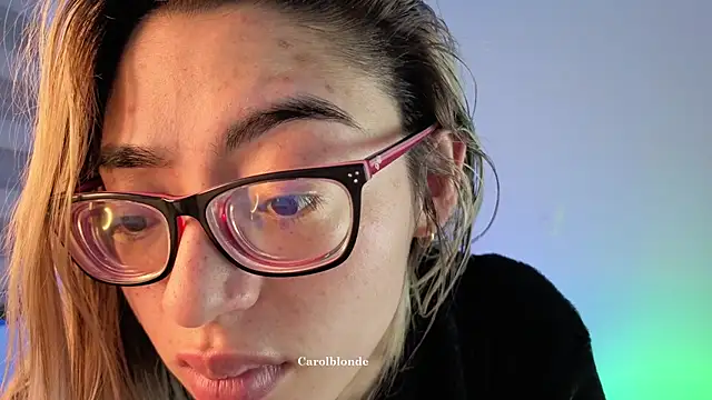 Snapshot of Carolblonde chatting on 14, 6, 2026 Carolblonde online show from 14, 6, 2026