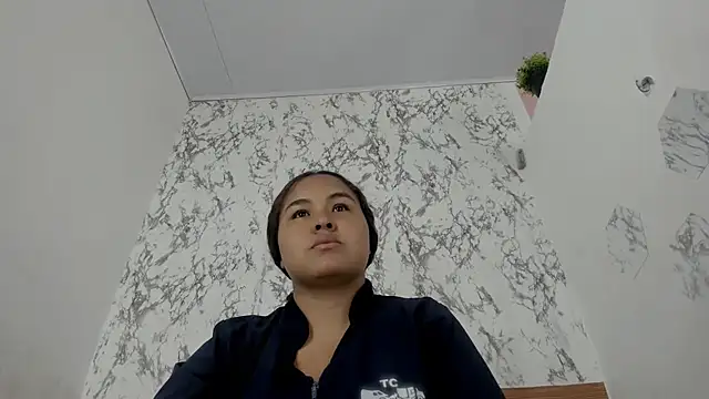 camilagreeco online show from 23, 7, 2026