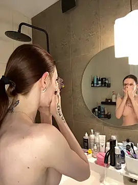 Snapshot of JoYung chatting on 9, 2, 2025 JoYung online show from 9, 2, 2025