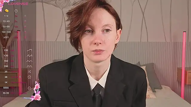 Snapshot of JoYung chatting on 17, 10, 2025 JoYung online show from 17, 10, 2025