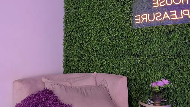 emmiily z online show from 11, 3, 2025