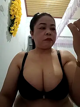Baby-bigtits2024 online show from 24, 2, 2025