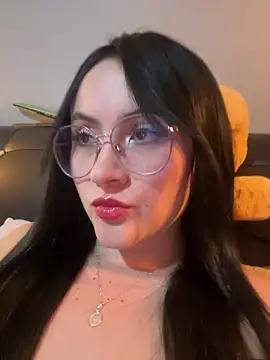 ValentinaOrtiz3 online show from 9, 11, 2025