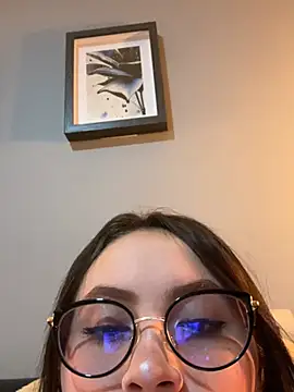 ValentinaOrtiz3 online show from 3, 5, 2026