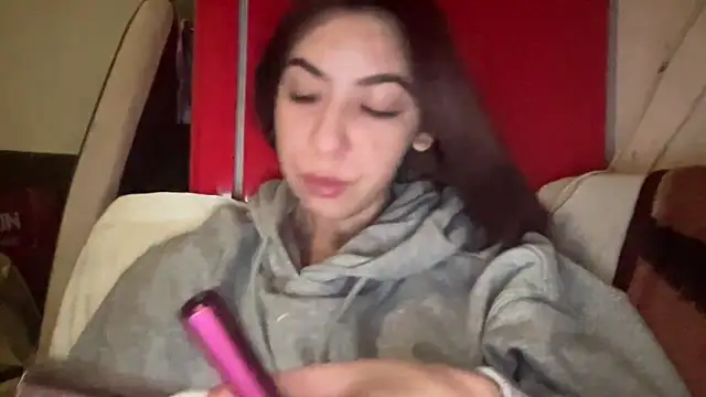 sarrah rossy online show from 4, 3, 2025