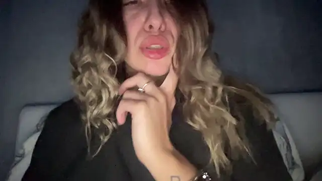 sarrah rossy online show from 15, 12, 2025