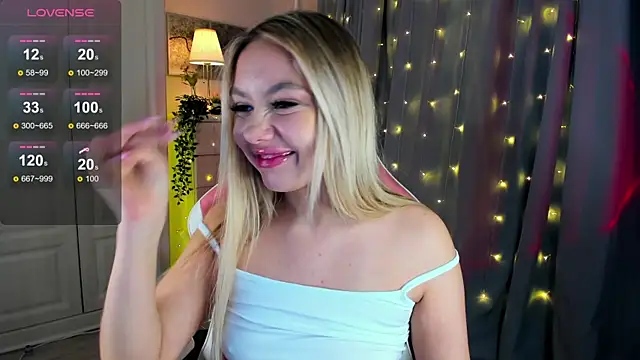 Snapshot of _Loneve__ chatting on 13, 3, 2025  Loneve   online show from 13, 3, 2025