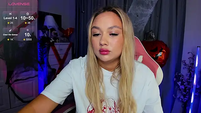 Snapshot of _Loneve__ chatting on 30, 10, 2025  Loneve   online show from 30, 10, 2025