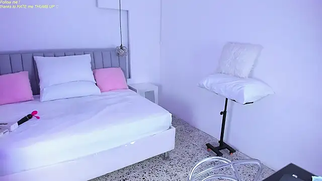 Snapshot of isolari_ chatting on 13, 12, 2024 isolari online show from 13, 12, 2024