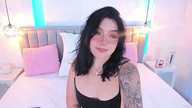 Snapshot of isolari_ chatting on 27, 12, 2024 isolari online show from 27, 12, 2024