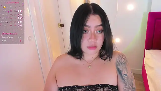 Snapshot of isolari_ chatting on 3, 2, 2025 isolari online show from 3, 2, 2025