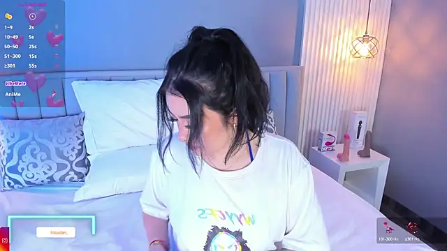 Snapshot of isolari_ chatting on 19, 3, 2025 isolari online show from 19, 3, 2025