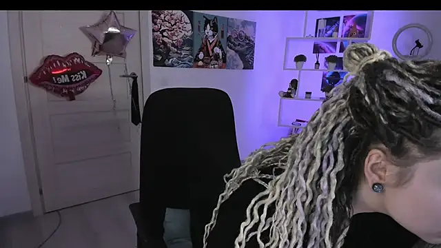 HoneySallyMoore online show from 18, 10, 2025