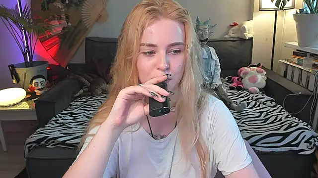 Alexa Pirs online show from 7, 7, 2026