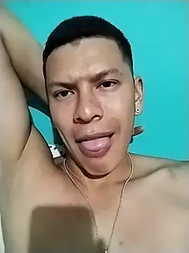 Snapshot of Luiyi1997 chatting on 17, 2, 2025 Luiyi1997 online show from 17, 2, 2025