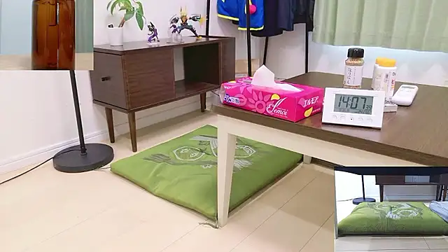 Snapshot of YARASERO-kun chatting on 15, 9, 2025 YARASERO-kun online show from 15, 9, 2025