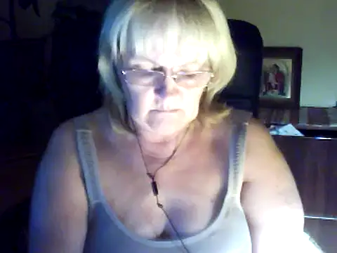 Snapshot of Violet5364 chatting on 20, 9, 2025 Violet5364 online show from 20, 9, 2025