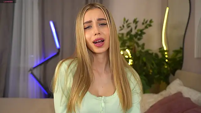  Spring Day  online show from 1, 4, 2026